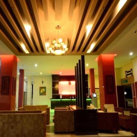 Puteri Beach Resort Порт-Диксон Экстерьер фото