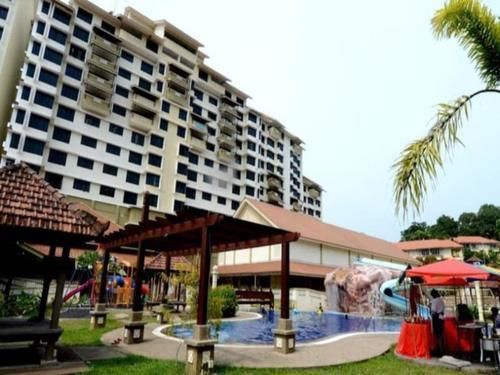 Puteri Beach Resort Порт-Диксон Экстерьер фото
