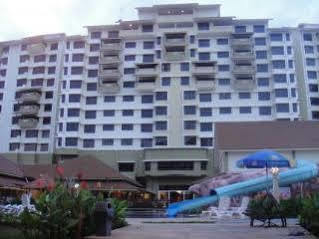 Puteri Beach Resort Порт-Диксон Экстерьер фото